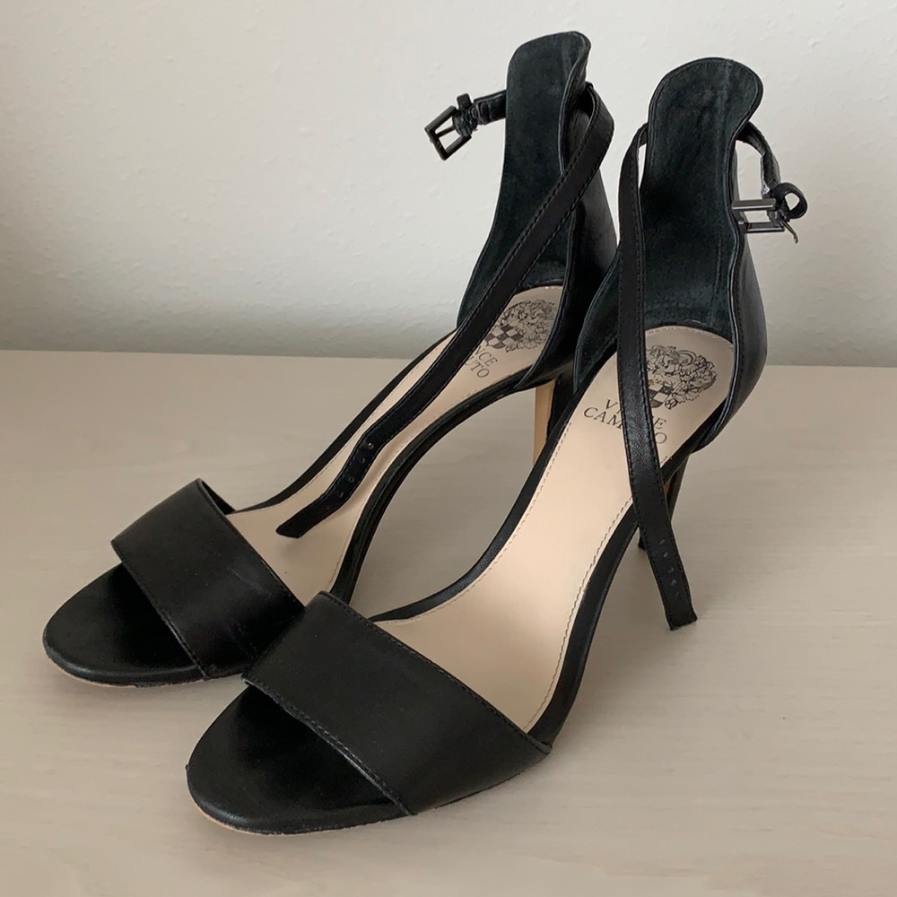 Vince Camuto Ankle strap sandal